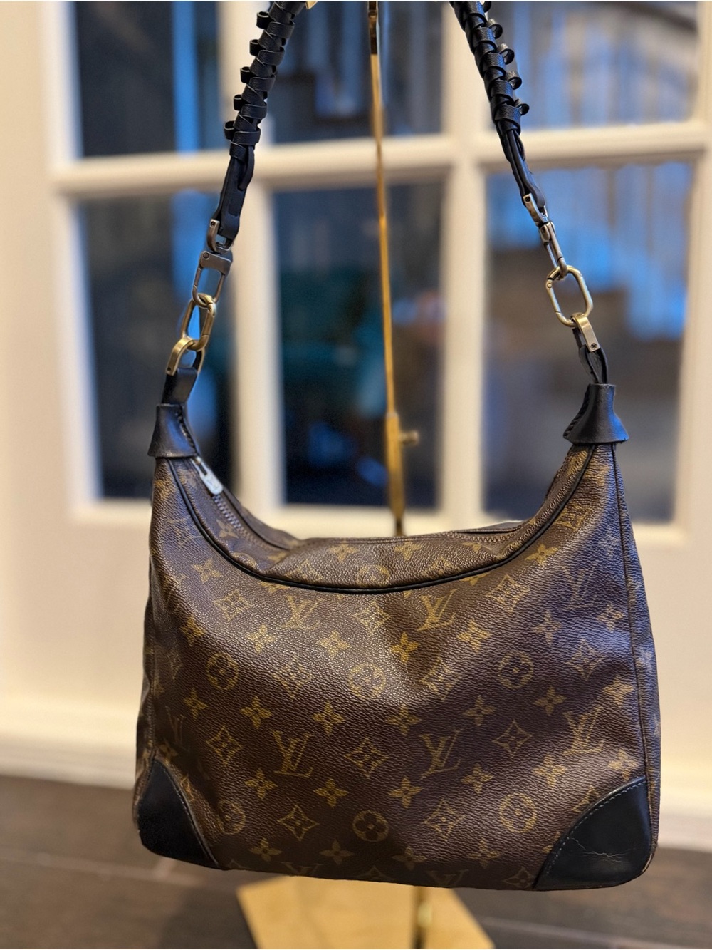 Vintage Louis Vuitton Boulogne 30 Monogram Shoulder Bag - Picture 2 of 11